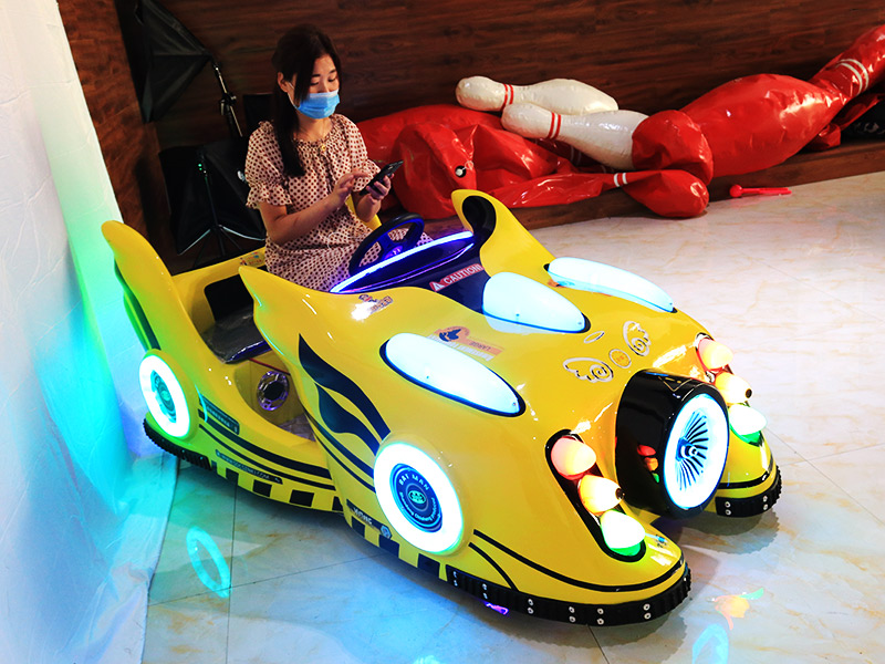 蝙蝠戰(zhàn)車(chē)04